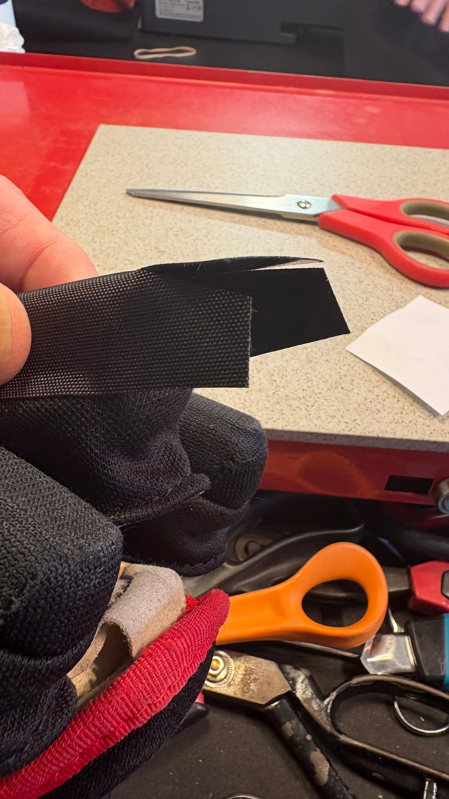 Repmaterial ( Pantskinz) handskar