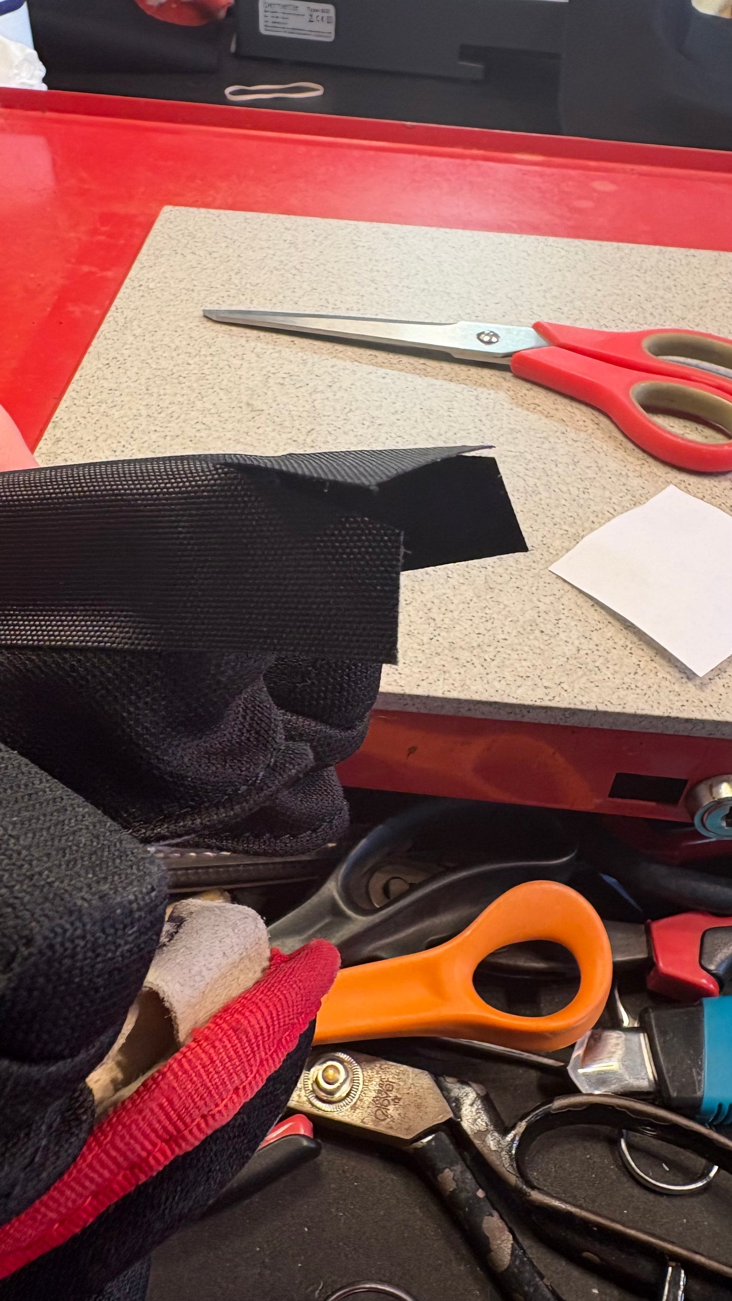 Repmaterial ( Pantskinz) handskar