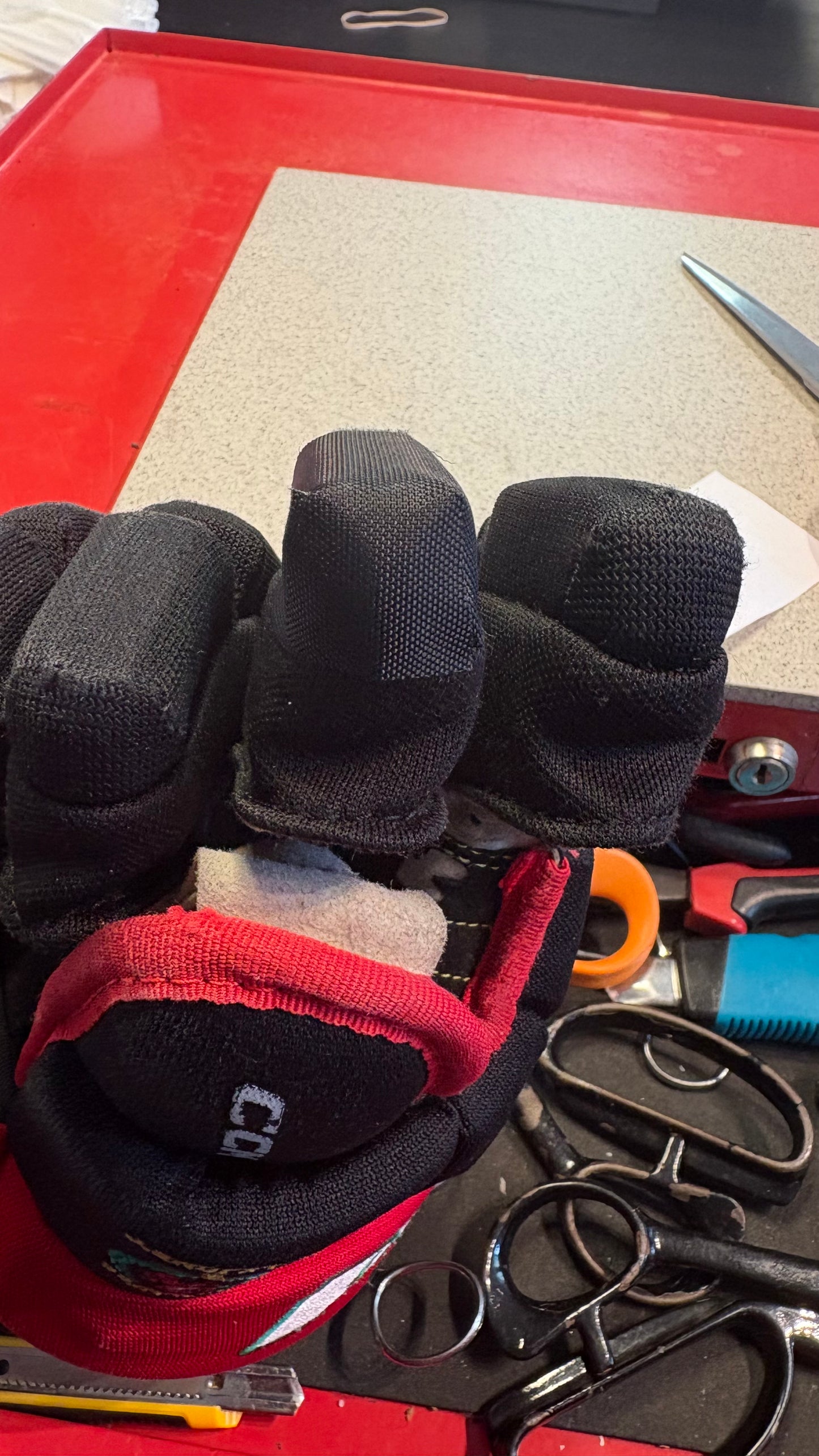 Repmaterial ( Pantskinz) handskar